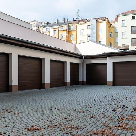 Designed Apartment Next To Vaclav Square With Terrace And Private Garage Praha Eksteriør bilde