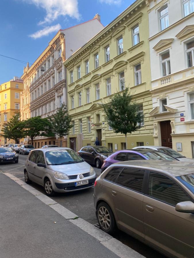 Designed Apartment Next To Vaclav Square With Terrace And Private Garage Praha Eksteriør bilde