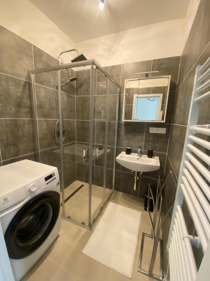 Designed Apartment Next To Vaclav Square With Terrace And Private Garage Praha Eksteriør bilde
