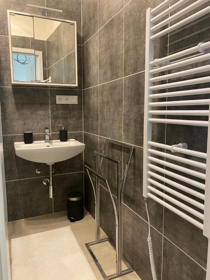Designed Apartment Next To Vaclav Square With Terrace And Private Garage Praha Eksteriør bilde