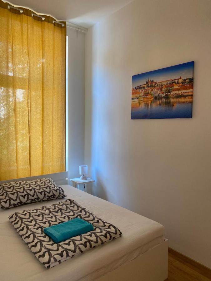 Designed Apartment Next To Vaclav Square With Terrace And Private Garage Praha Eksteriør bilde