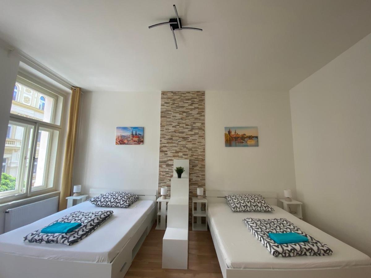 Designed Apartment Next To Vaclav Square With Terrace And Private Garage Praha Eksteriør bilde